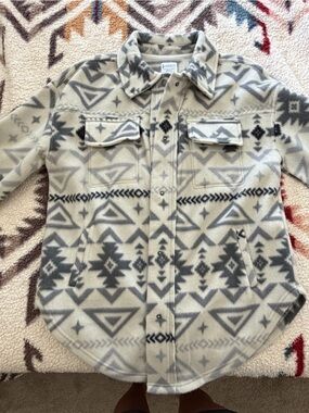 Fornia Women's Grey Aztec Fleece Shacket